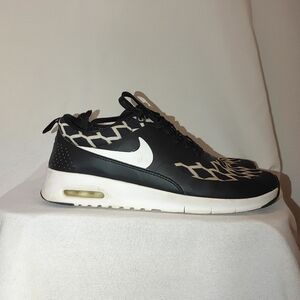 Nike Air Max Thea‎ SE Black White Youth 6.5Y EU39 820344-005 Womens 8